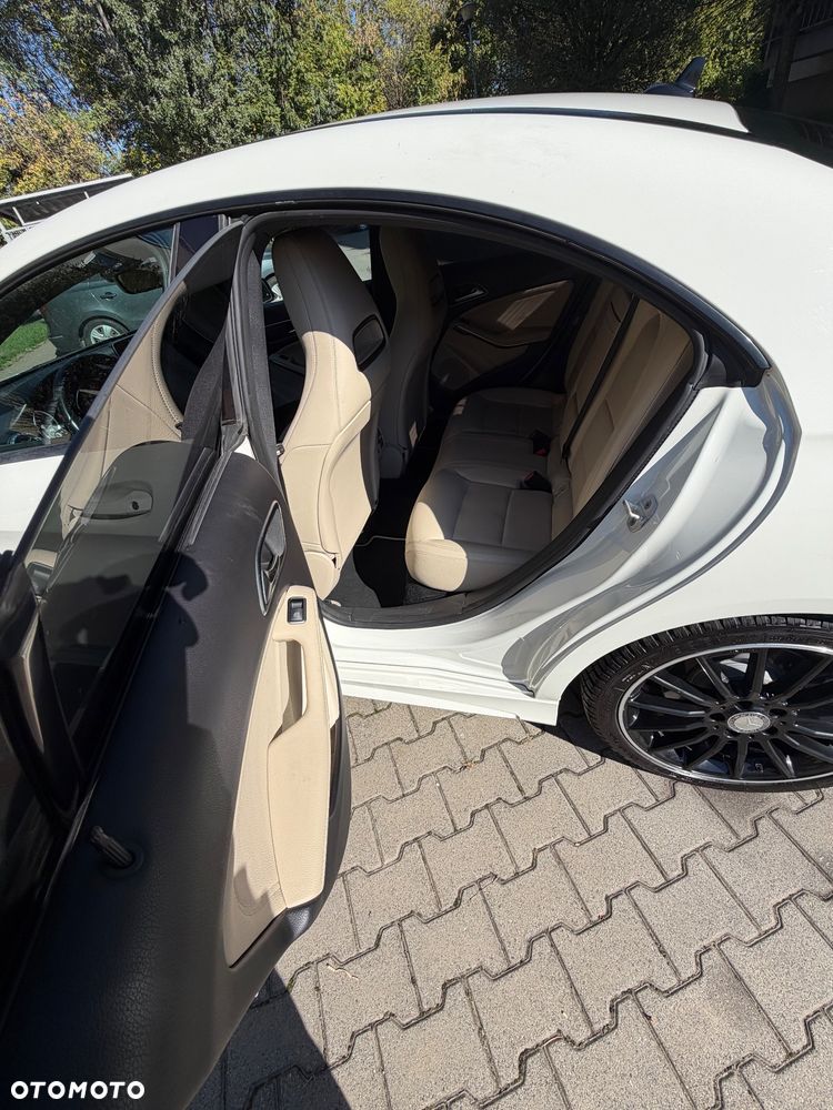 Mercedes-Benz CLA 250 7G-DCT Urban - 7