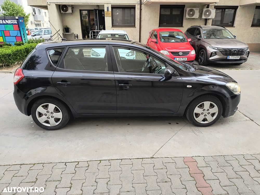 Kia Ceed Cee'd 1.6 DSL City - 3