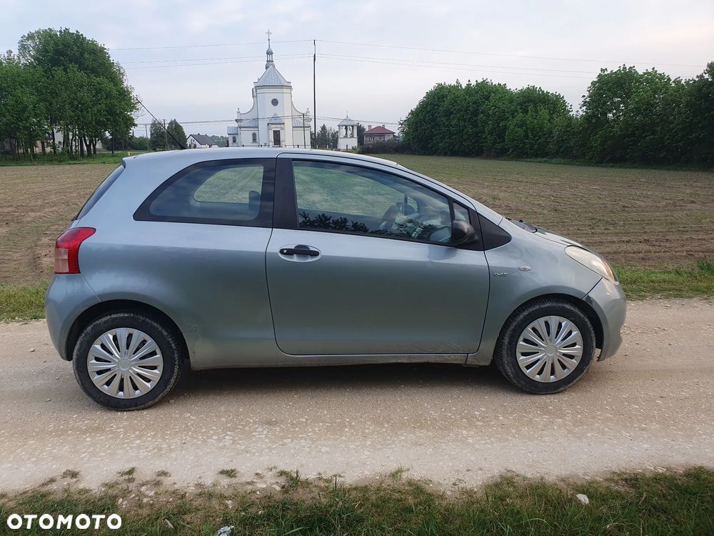 Toyota Yaris - 7