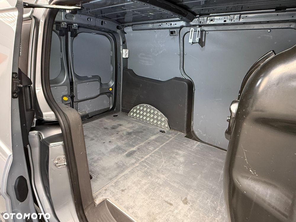 Ford Transit Connect - 21
