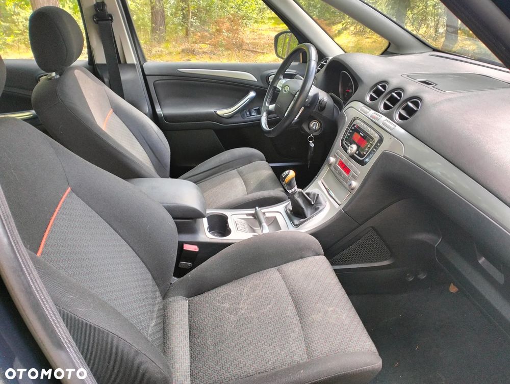 Ford S-Max 2.0 Ambiente - 33