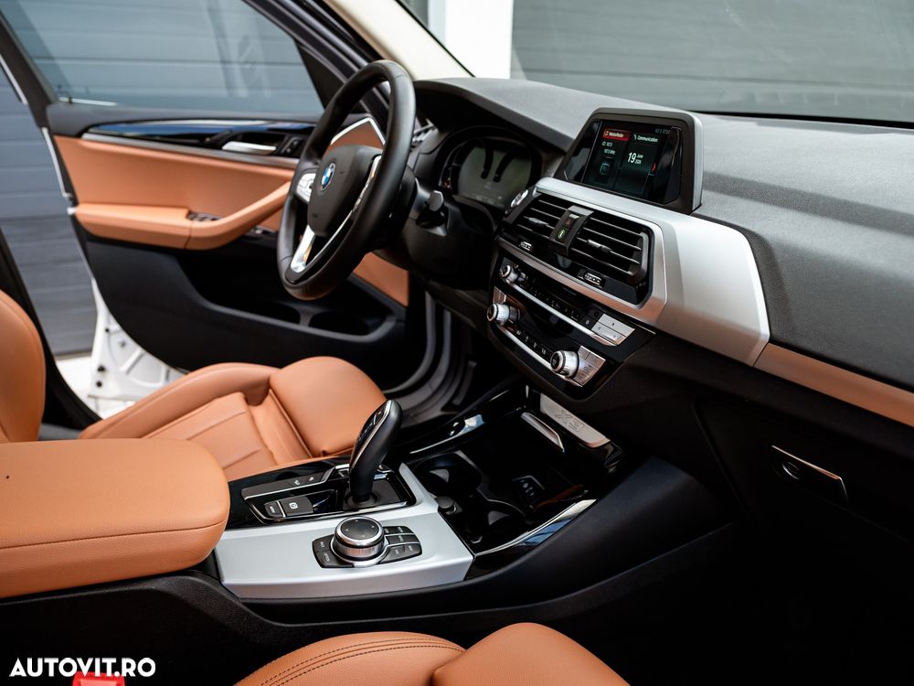 BMW X3 xDrive20d AT Luxury Line - 3
