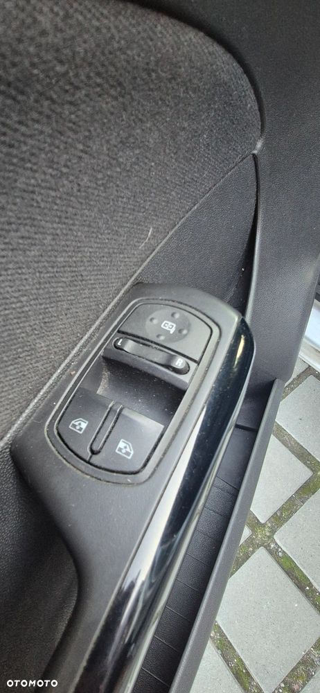 Opel Corsa 1.2 16V Cosmo - 14