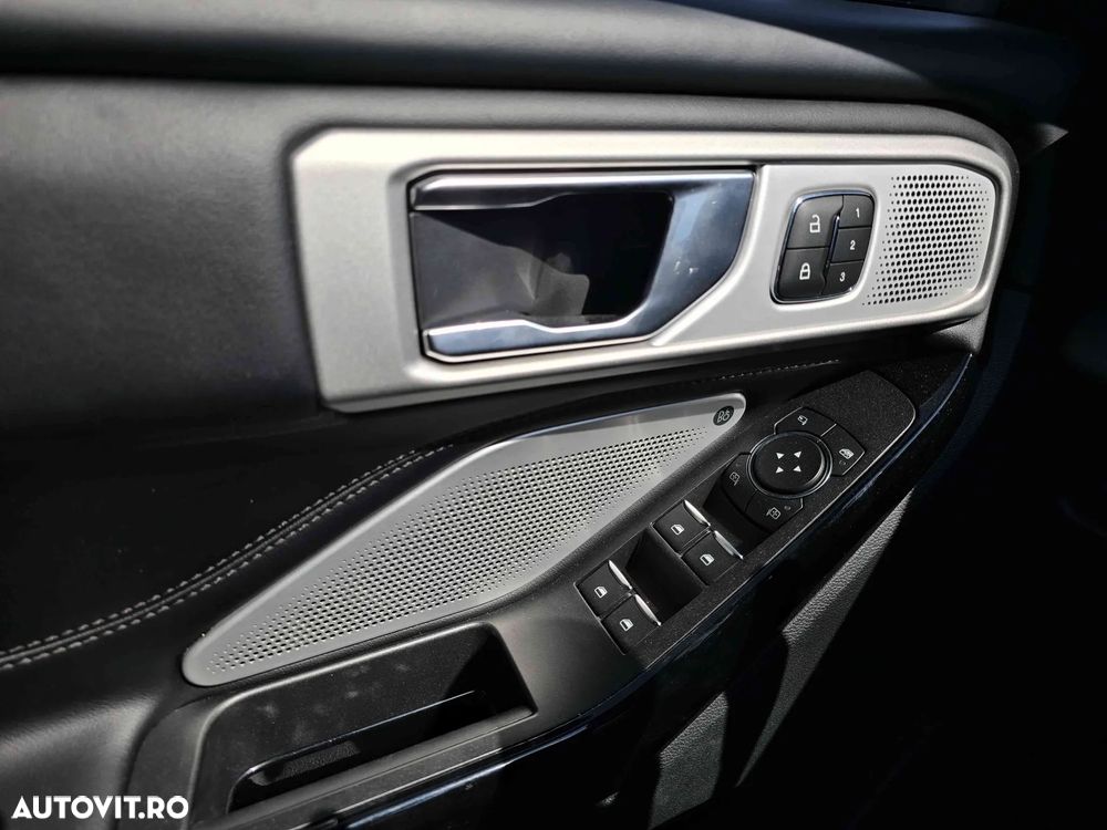 Ford Explorer - 19