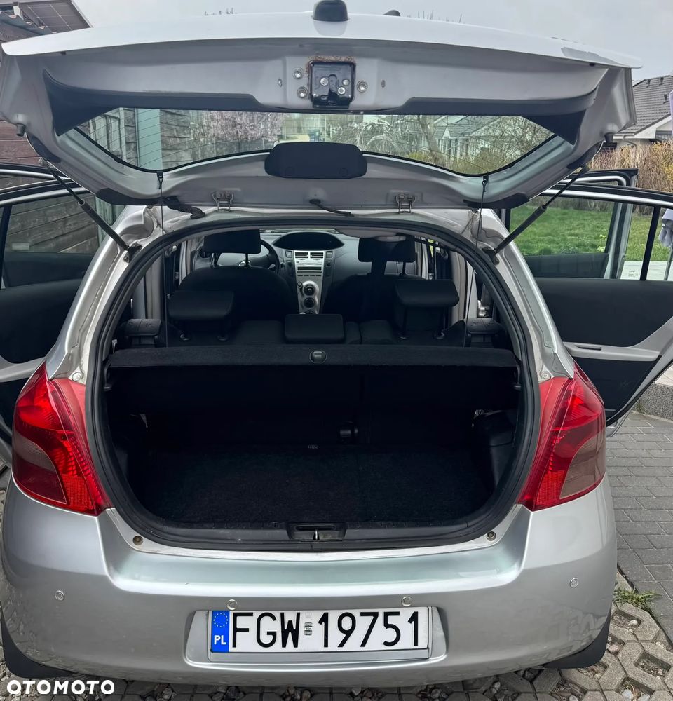 Toyota Yaris 1.3 Luna A/C - 6