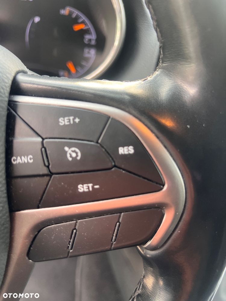 Jeep Grand Cherokee - 13