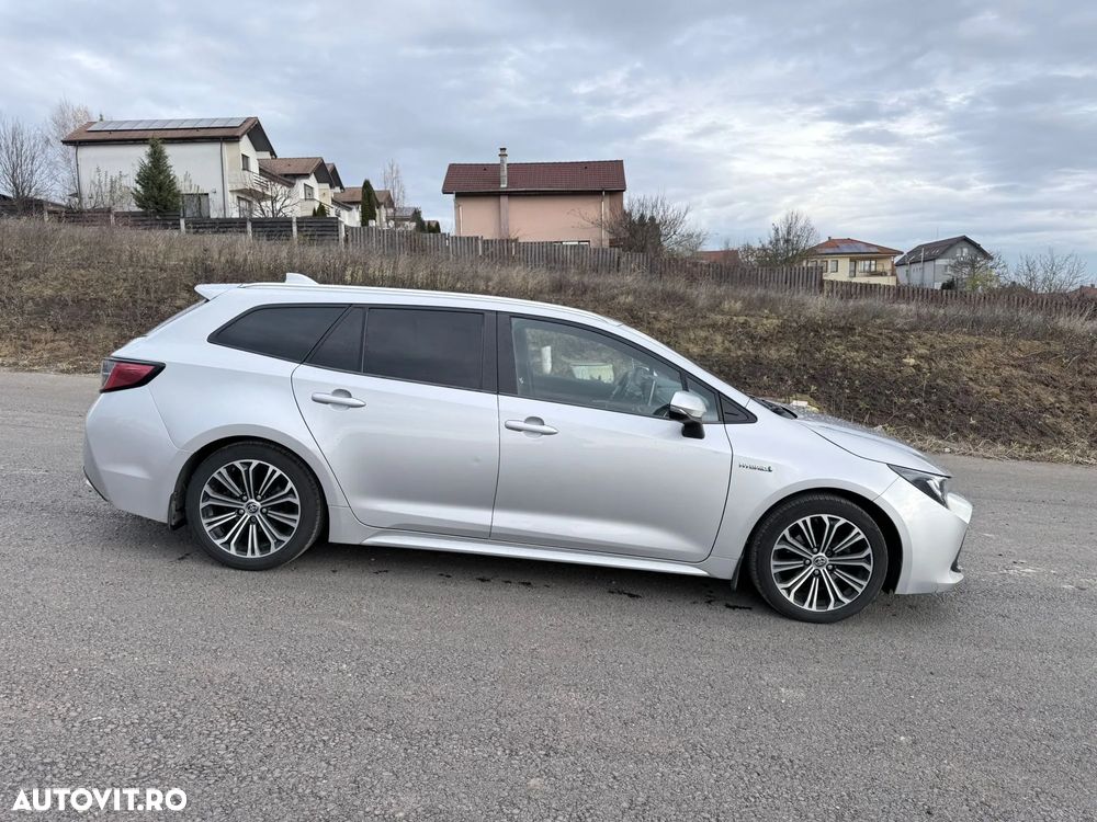 Toyota Corolla 1.8 Hybrid Touring Sports Club - 2