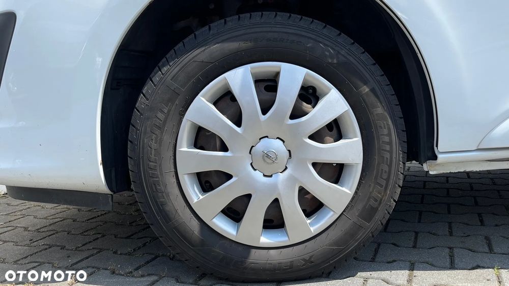 Opel Vivaro - 19