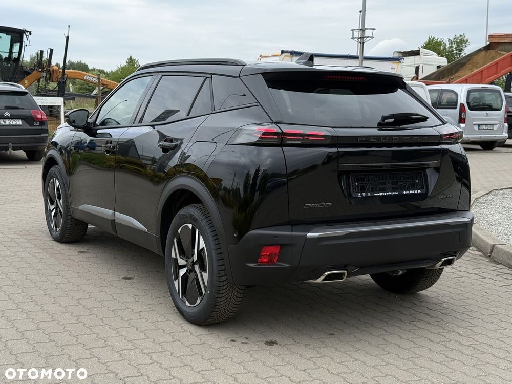 Peugeot 2008 - 8