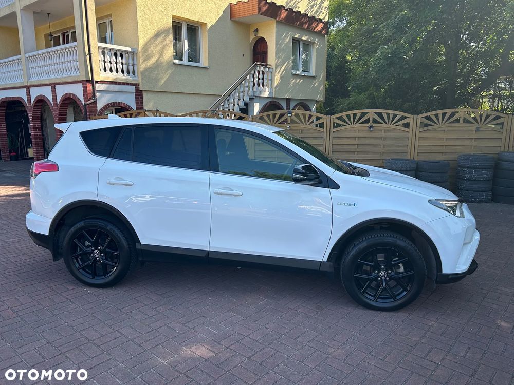 Toyota RAV4 Hybrid Premium 4x2 - 24