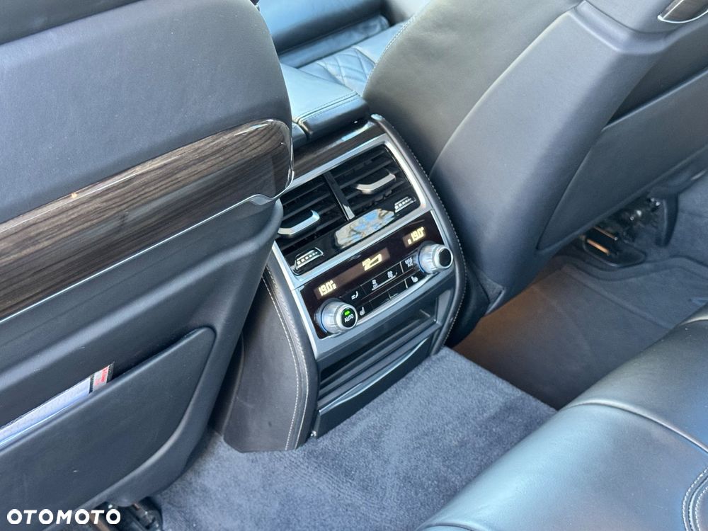BMW Seria 7 730d xDrive - 36