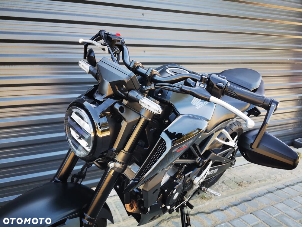 Honda CB - 11