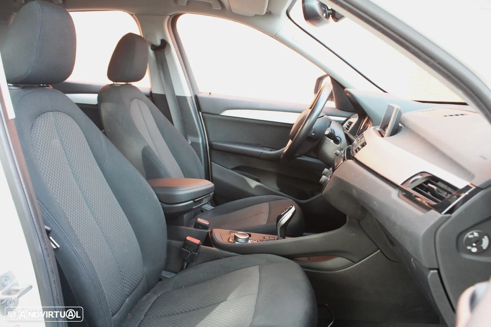 BMW X1 16 d sDrive Auto - 38