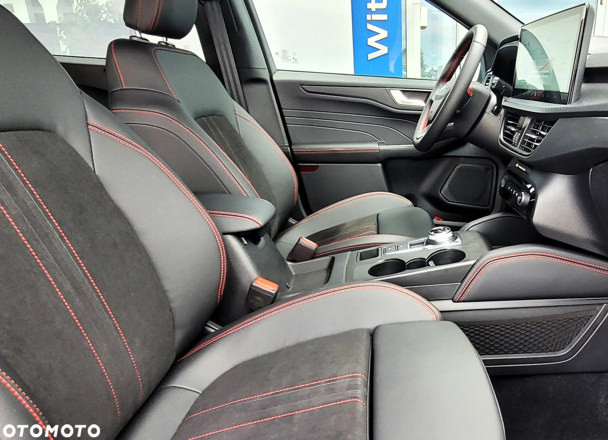 Ford Kuga 1.5 EcoBoost FWD ST-Line X - 9
