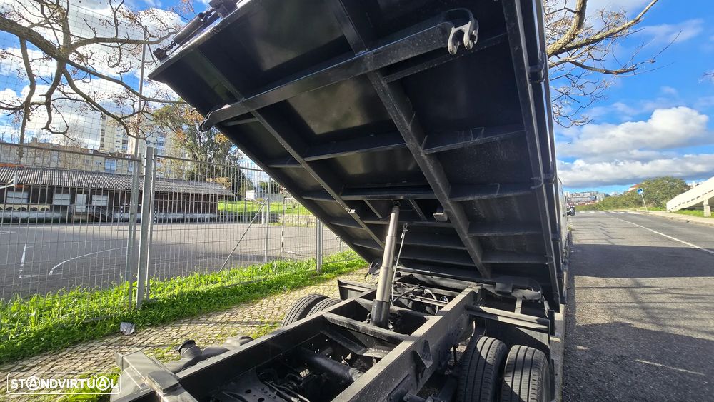 Mitsubishi Fuso Canter - 8