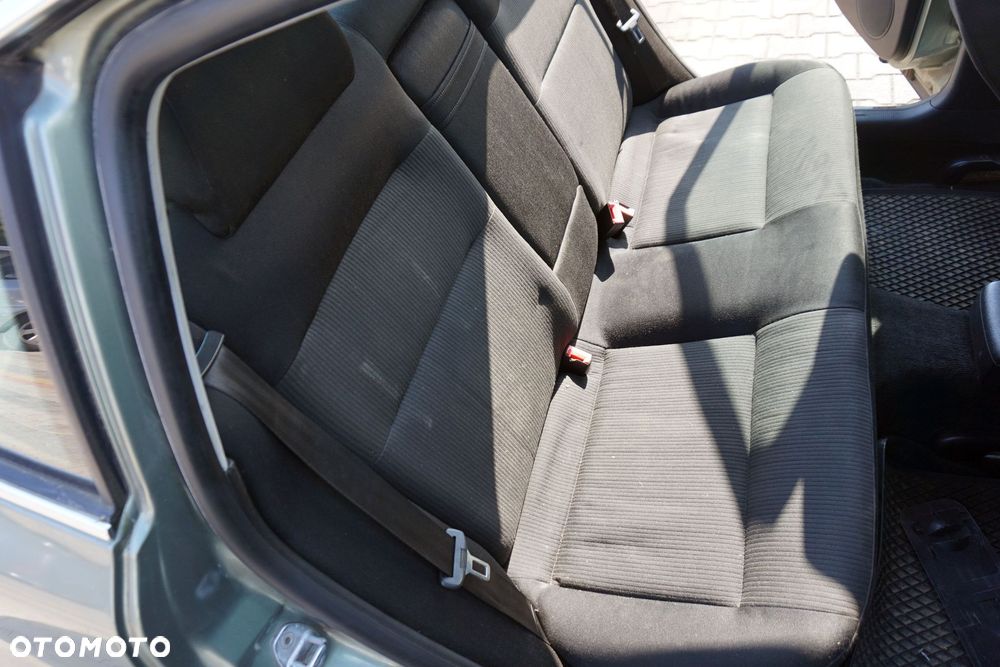 VOLKSWAGEN PASSAT B5 LIFT SEDAN 2002 LA6W 1.6 8V ALZ 102KM DVP ZIELONY FRESCO na części - 13