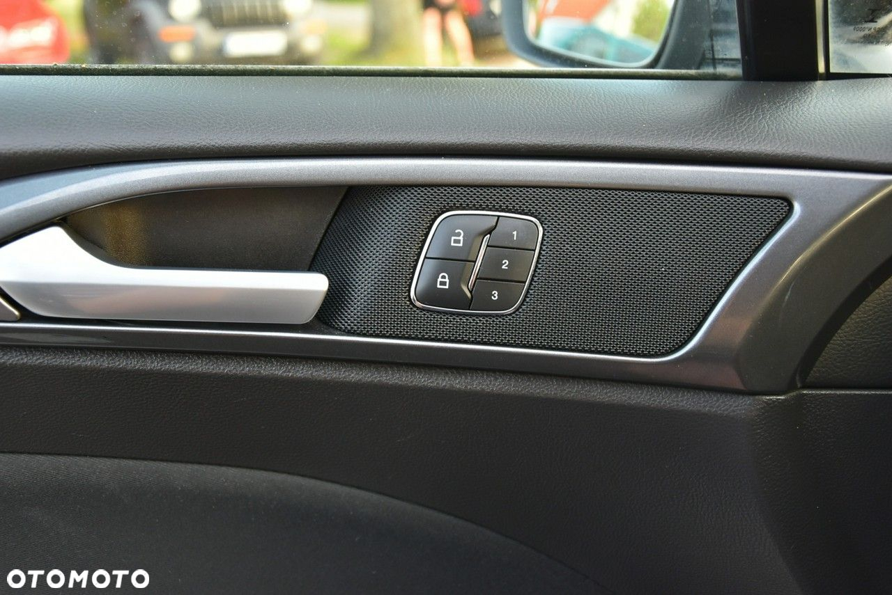 Ford Mondeo 2.0 EcoBlue Titanium - 37