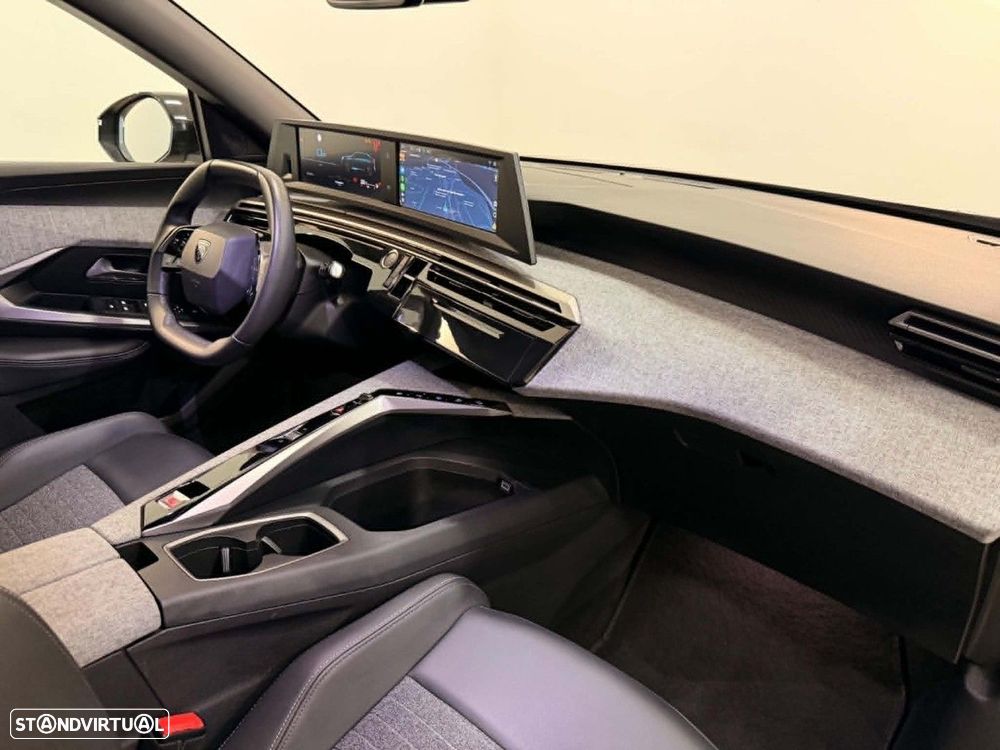 Peugeot 3008 1.2 Hybrid Allure e-DCS6 - 12