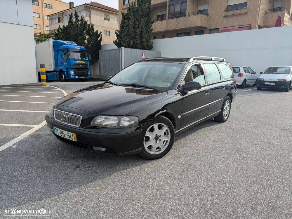 Volvo V70 2.0 T - 1