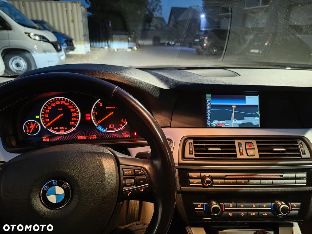 BMW Seria 5 520d Luxury Line - 6
