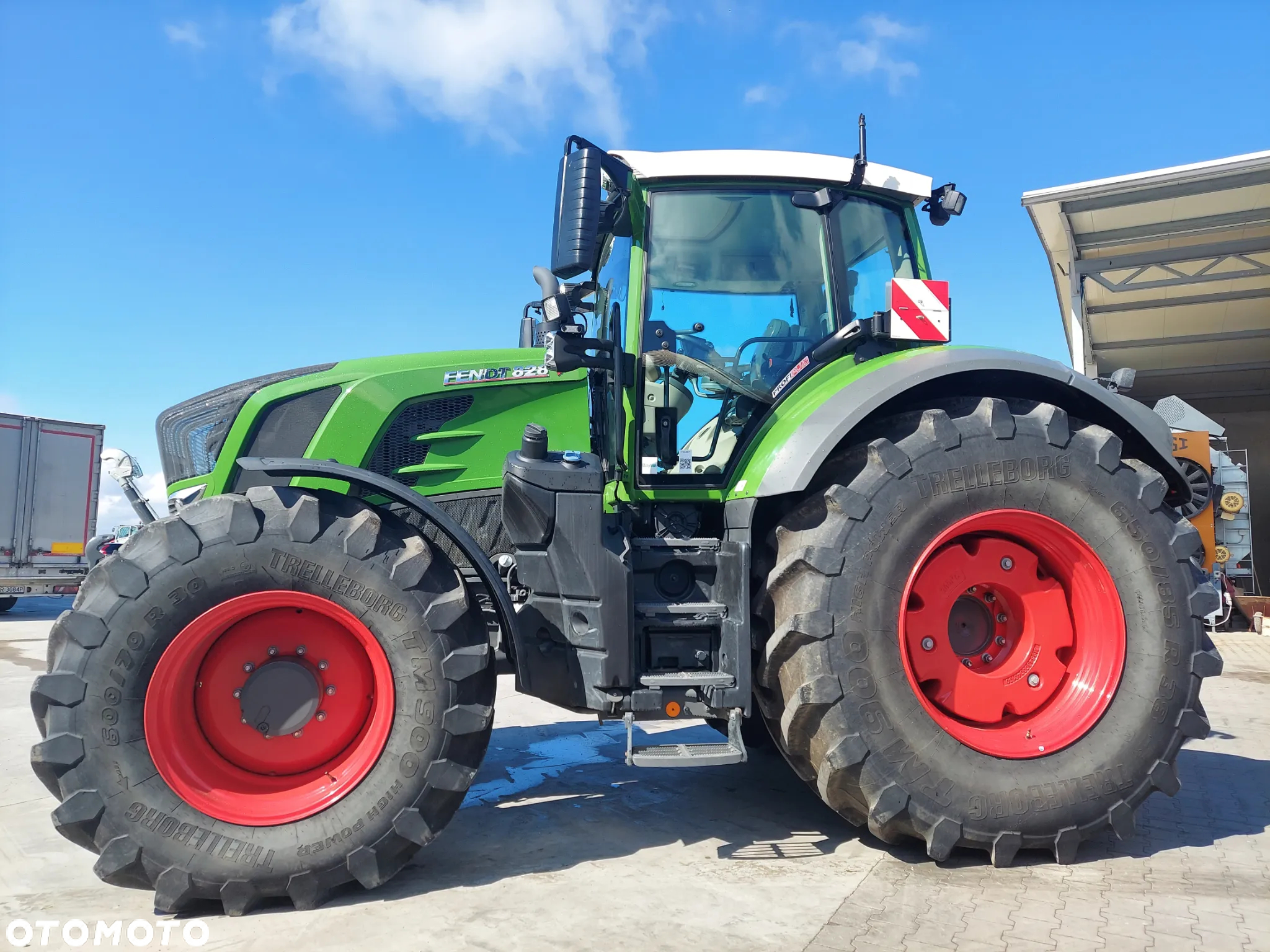 Fendt 828 - 19