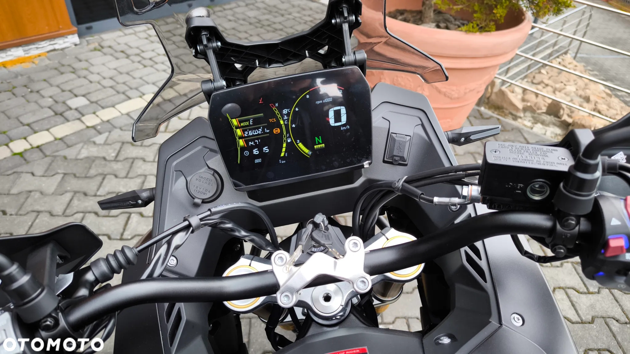 VOGE 625DSX - 9