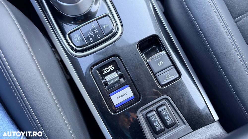 Mitsubishi Outlander PHEV 2.4 L 4X4 Intense - 8