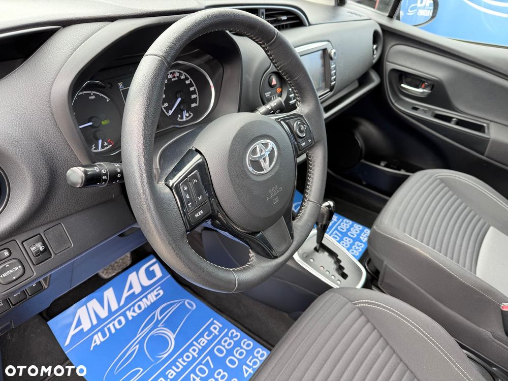 Toyota Yaris Hybrid 100 Active EU6 - 19