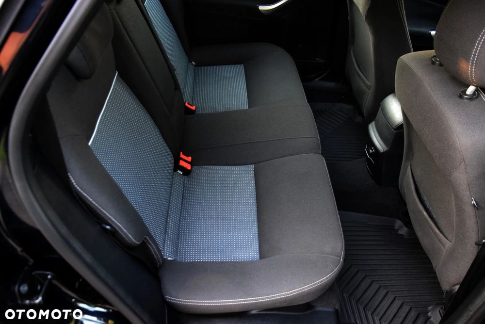 Ford Mondeo 2.0 FF Titanium - 18