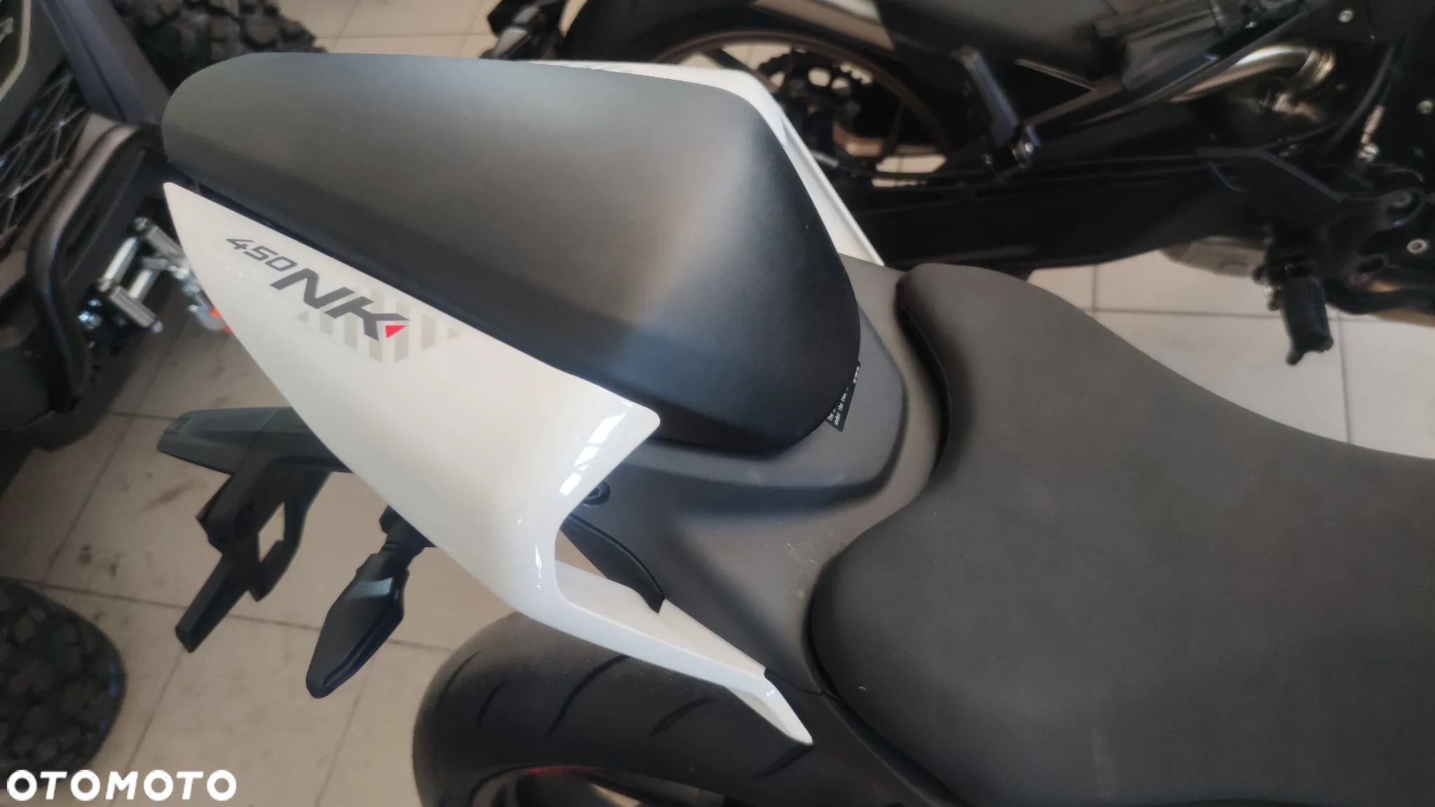 CFMoto NK - 12