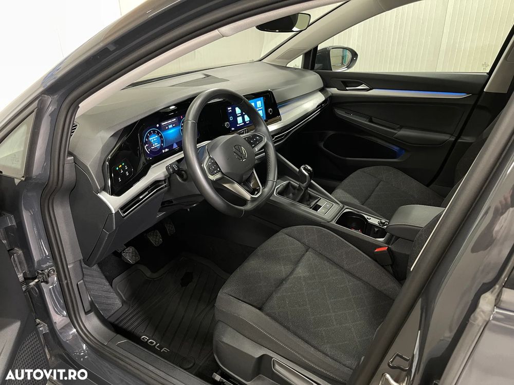 Volkswagen Golf - 6