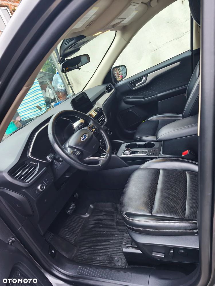 Ford Kuga - 8