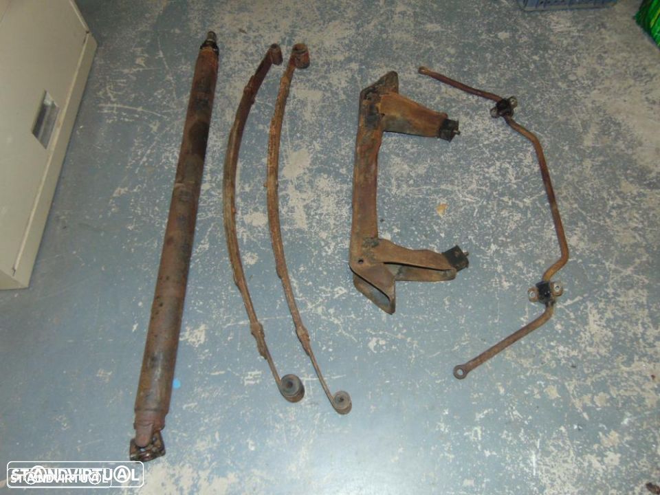 Datsun 1200 laminas suspensão - 1