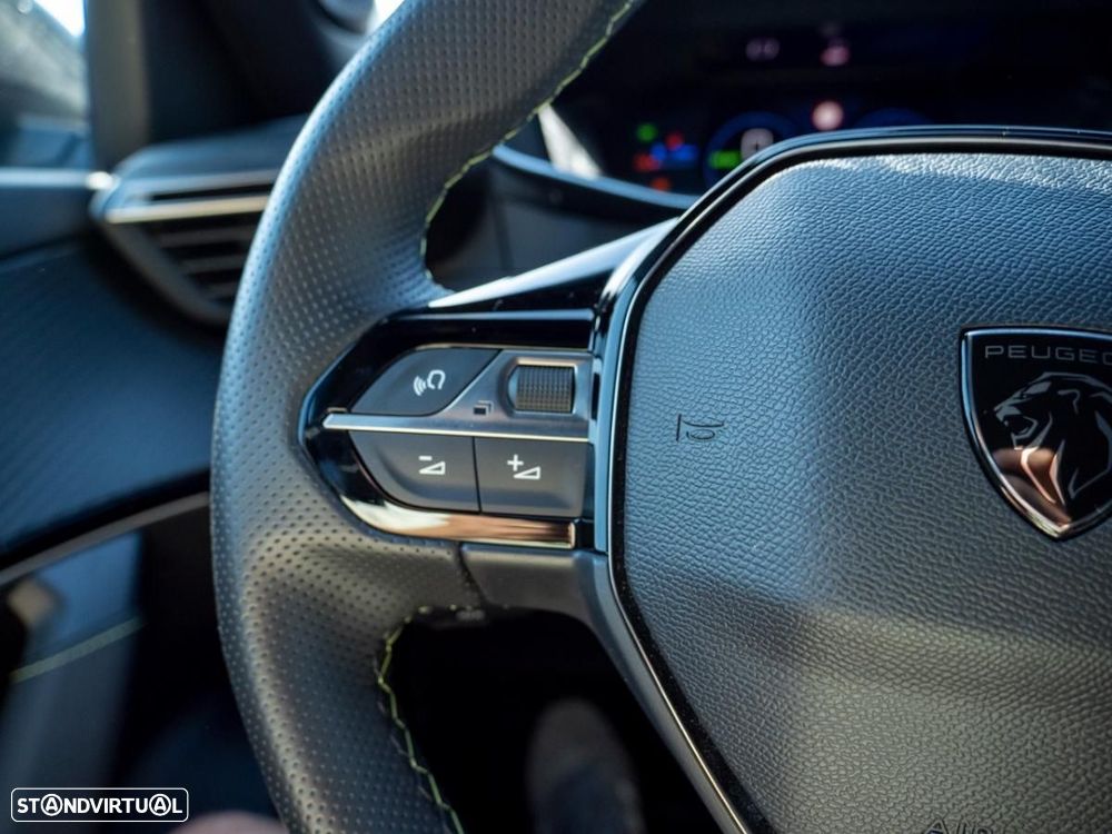 Peugeot e-2008 54 kWh GT - 29