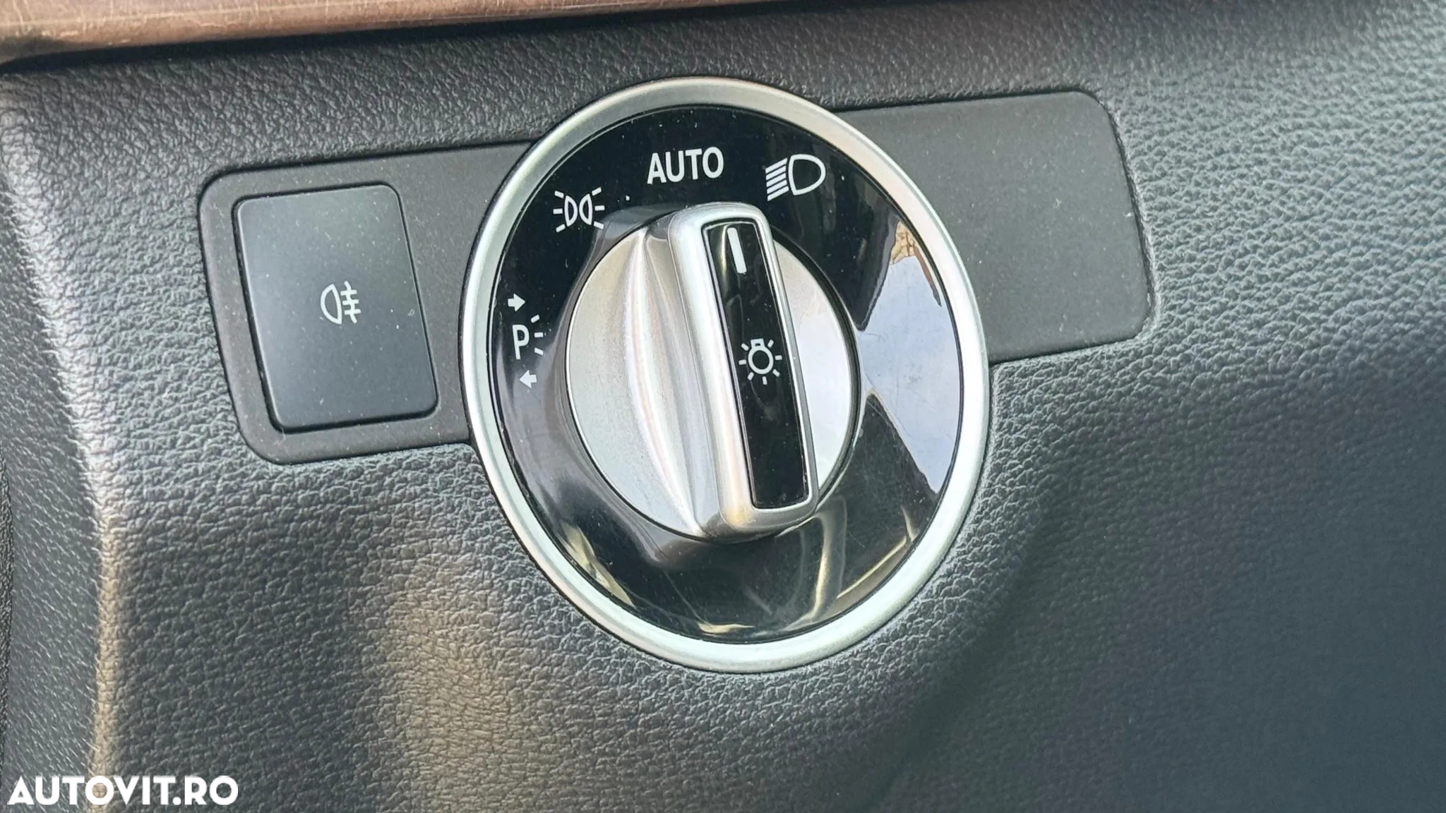 Mercedes-Benz E 220 CDI BlueEfficiency Aut. - 30