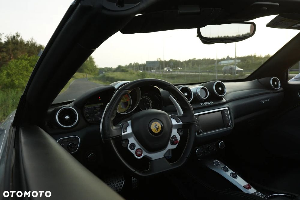 Ferrari California T - 37