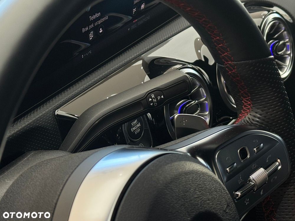 Mercedes-Benz CLA - 9