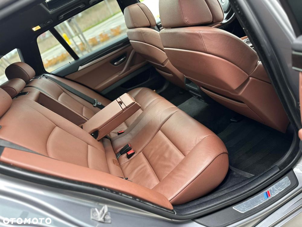 BMW Seria 5 530d Sport-Aut - 11