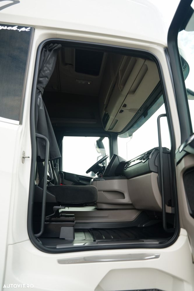 Scania R 520 / V8 / SISTEM HIDRAULIC / RETARDER / I-PARK COOL / FULL AIRMATIC / EURO 6 - 37