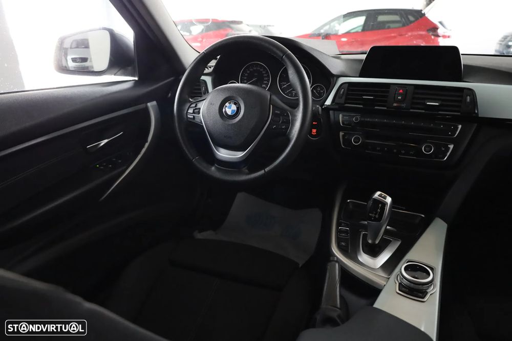 BMW 318 d Aut. Sport Line - 11