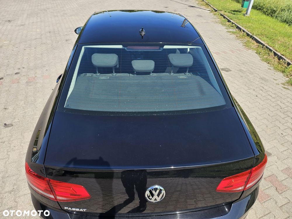 Volkswagen Passat - 8