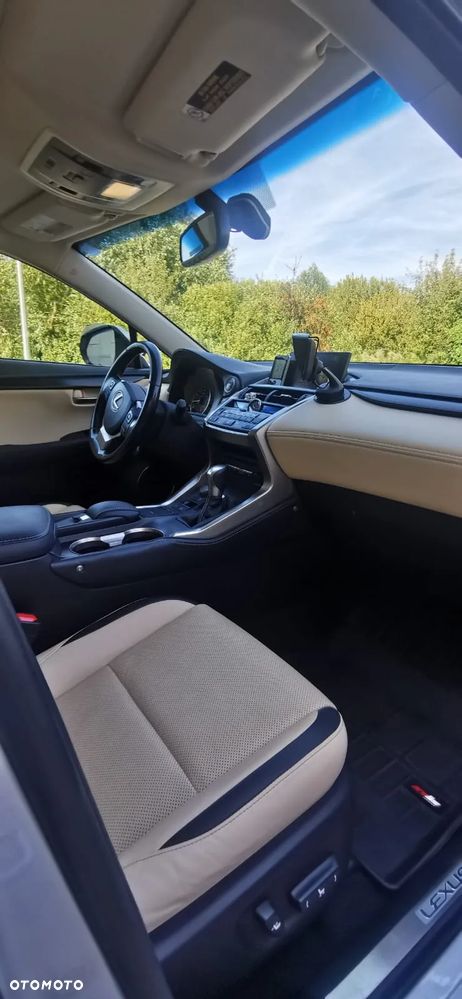 Lexus NX 200t - 13