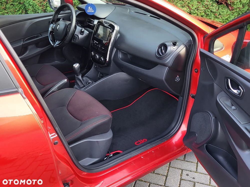 Renault Clio 1.2 16V 75 LIMITED - 23