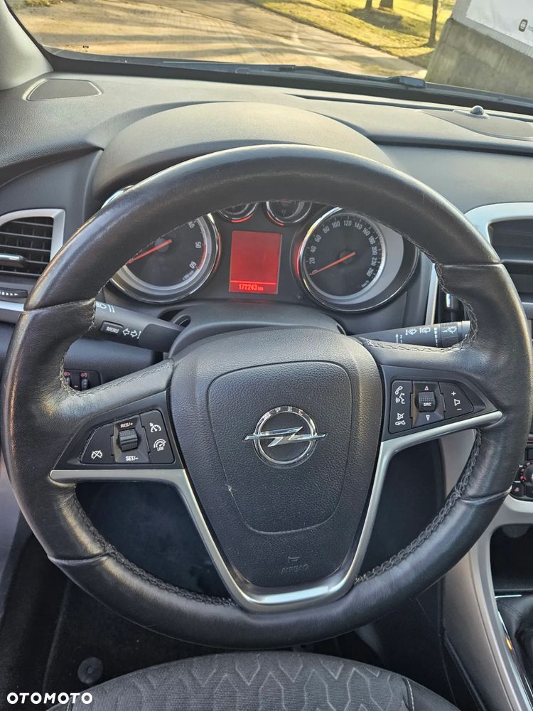 Opel Astra 1.7 CDTI Cosmo - 17