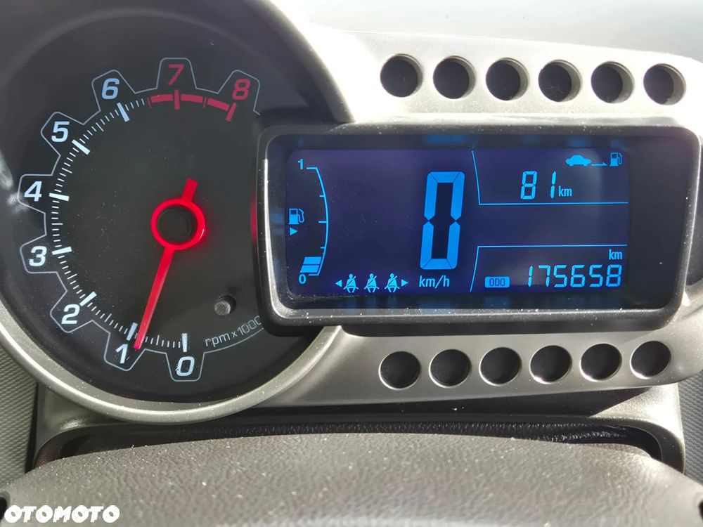 Chevrolet Aveo - 18