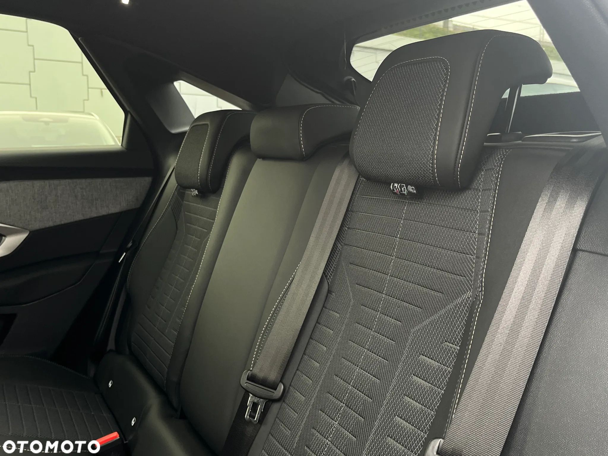 Peugeot 3008 1.2 PureTech mHEV Allure e-DCS6 - 38