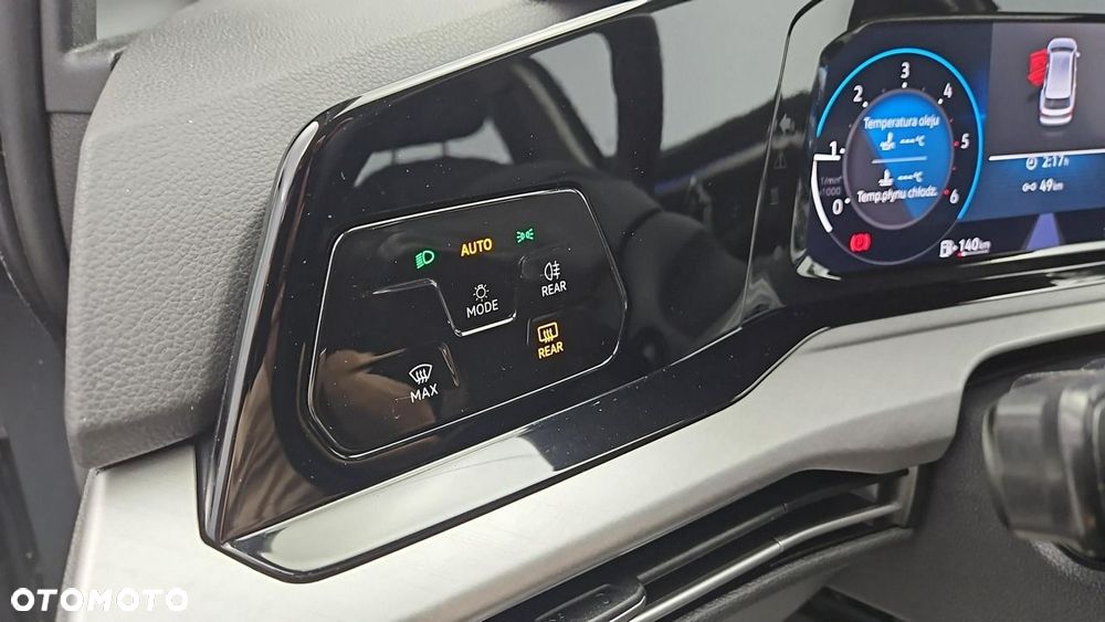 Volkswagen Golf - 18