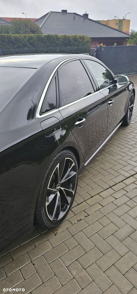 Audi S8 - 4