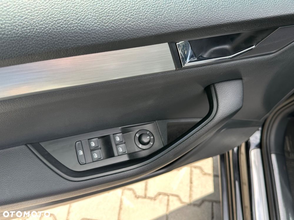 Skoda Superb ver-2-0-tdi-ambition-dsg - 15