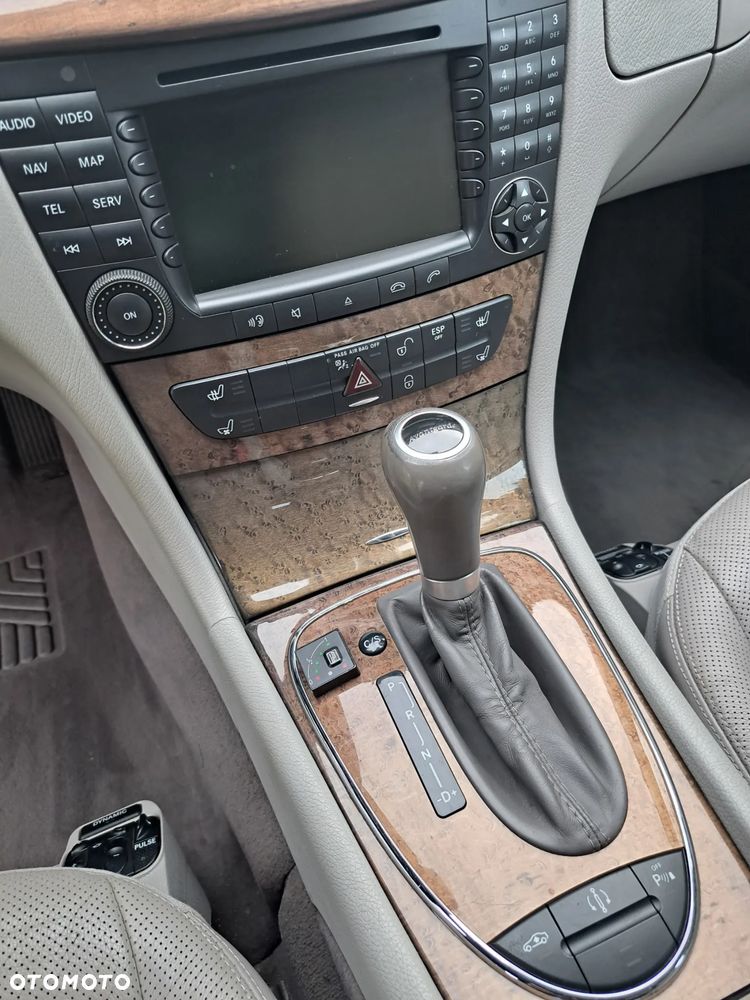 Mercedes-Benz Klasa E 500 4-Matic Avantgarde - 5